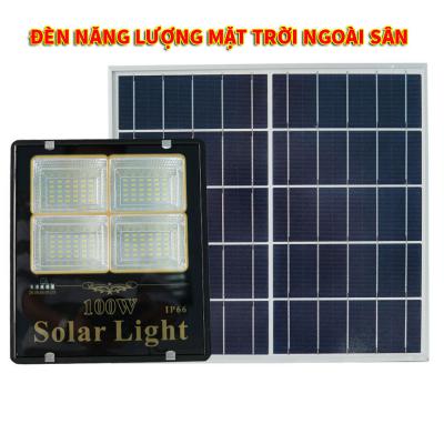 Đèn năng lượng mặt trời ngoài sân