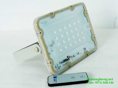 Đèn Pha Năng Lượng Blue Carbon BCT-FL12W Bảo Hành 5 Năm