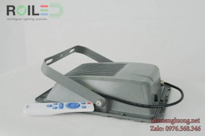 Đèn Pha Năng Lượng FSW P200W giá rẻ tấm pin rời
