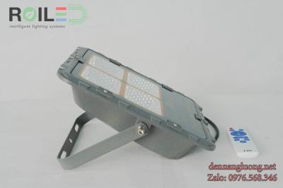 Đèn Pha Năng Lượng FSW P200W giá rẻ tấm pin rời