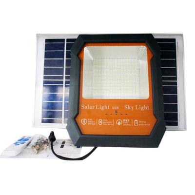 Đèn Pha Năng Lượng Mặt Trời 300w Vỏ Nhựa Xenon XN-CS300 Giá Rẻ