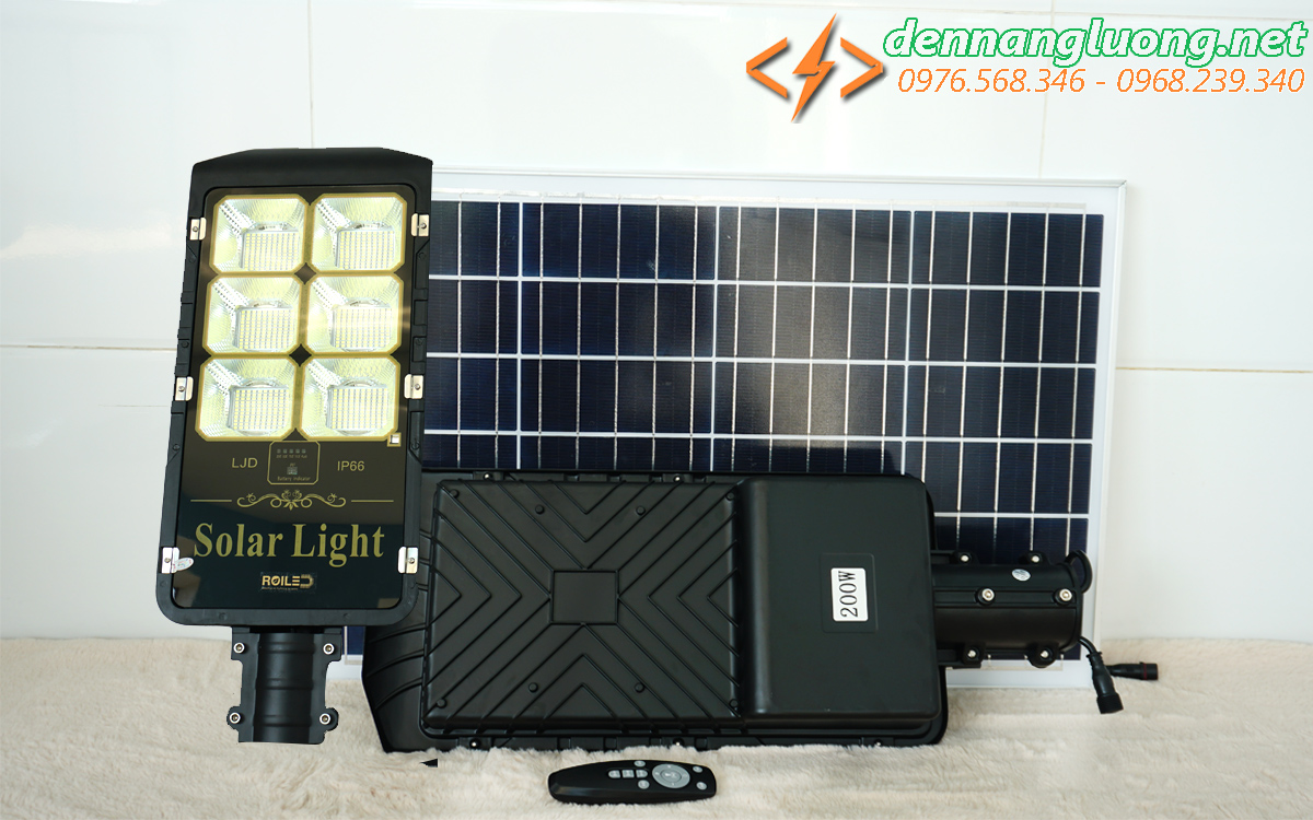 Đèn đường RL 200w pin rời  Solar Light 200w năng lượng mặt trời 