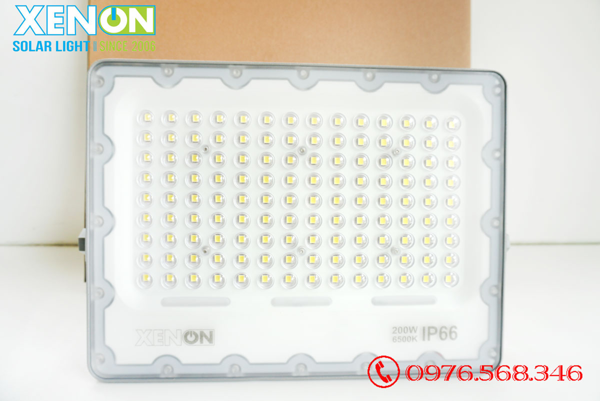 Đèn Pha Năng Lượng Mặt Trời 200W Xenon Deluxe - DL200W Đèn Pha Năng Lượng Mặt Trời 200W Xenon Deluxe - DL200W