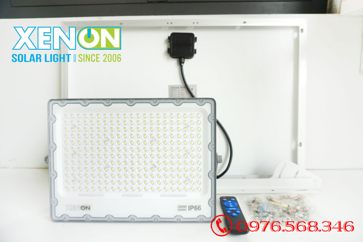Đèn pha năng lượng mặt trời Xenon Deluxe DL03-300W