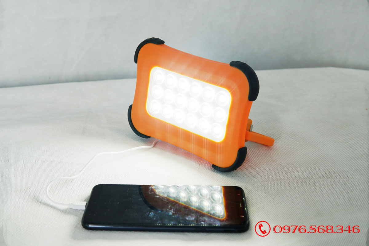 Đèn pha năng lượng mặt trời cầm tay 50W kết hợp pin dự phòng - PL5.0