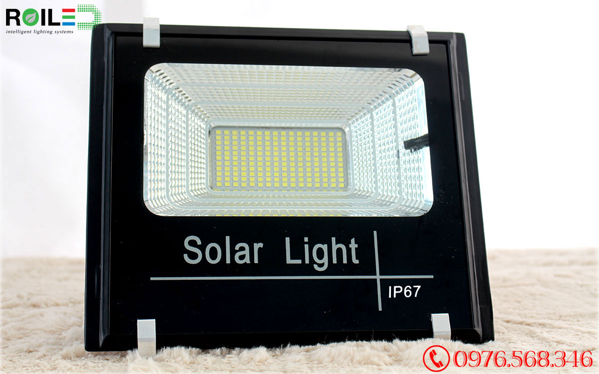 Đèn pha năng lượng mặt trời 60W giá rẻ Roiled - RP1-60W
