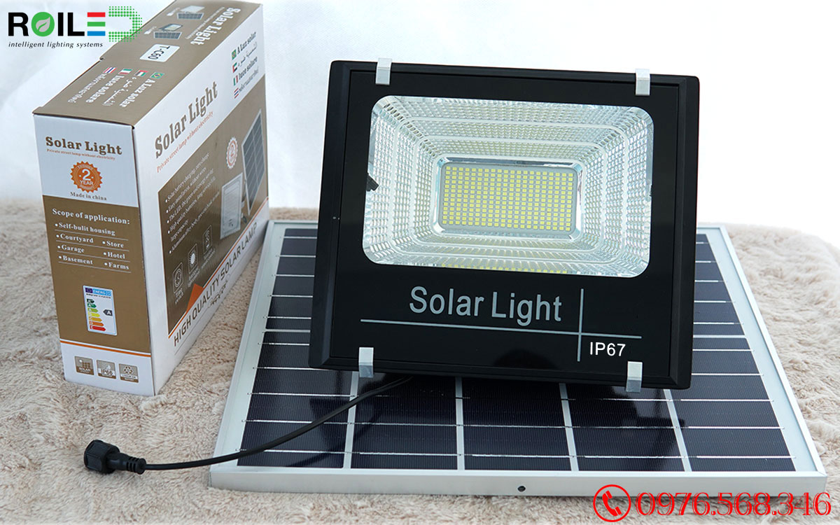 Đèn pha năng lượng mặt trời 100W giá rẻ Roiled - RP1-100W