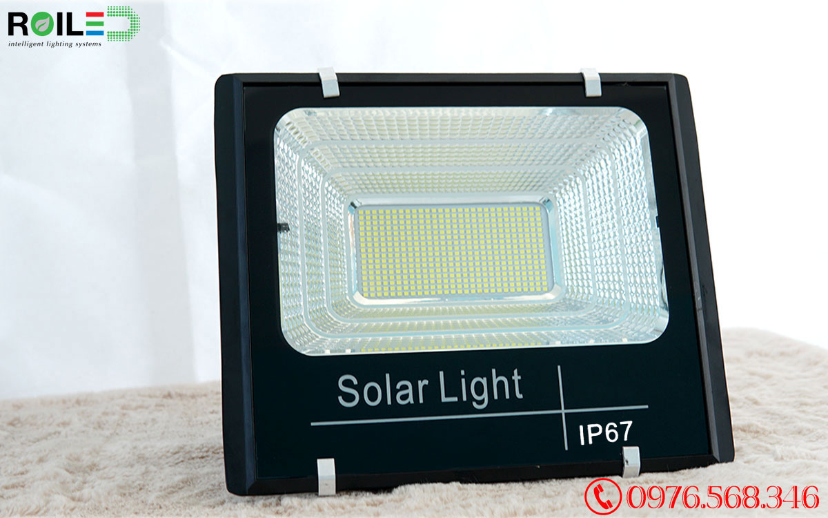 Đèn pha năng lượng mặt trời giá rẻ 200W Roiled - RP1-200W