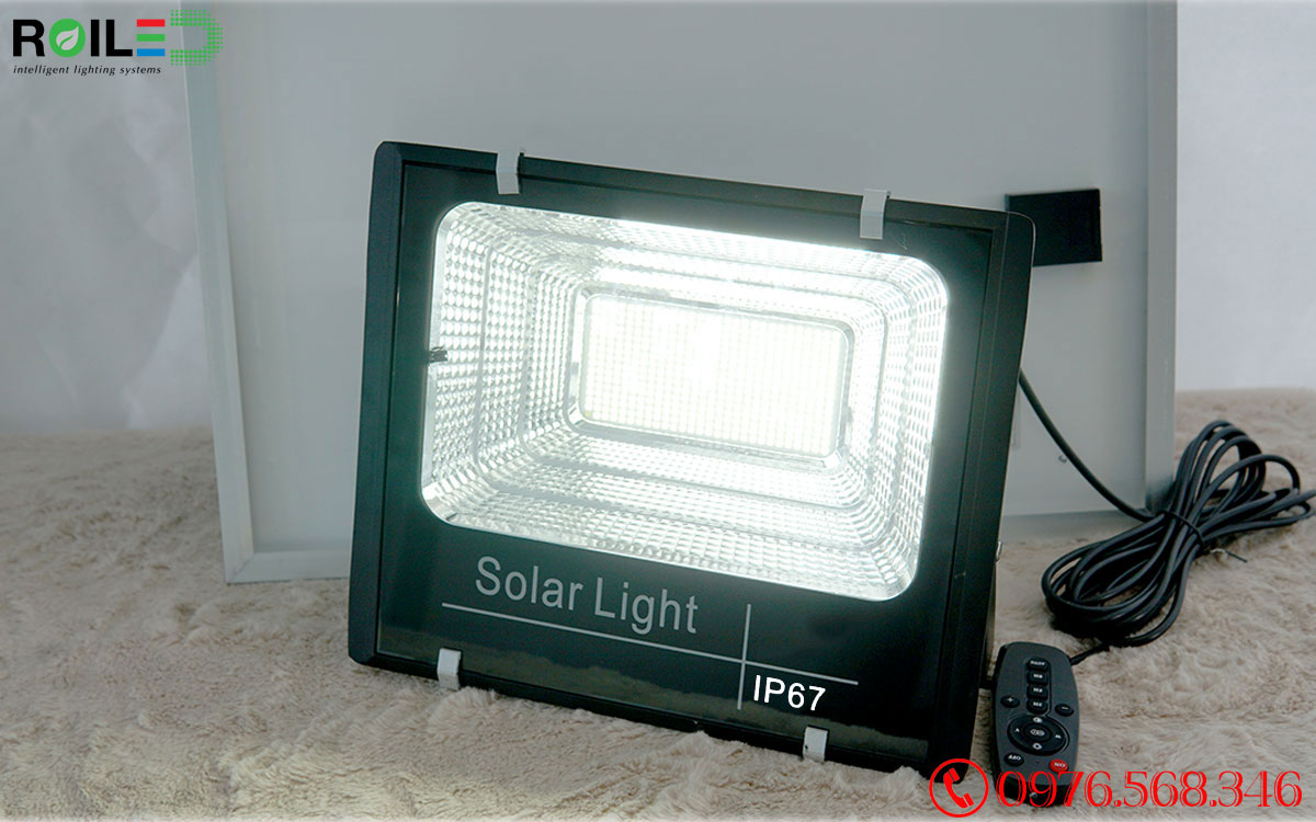 Đèn pha năng lượng mặt trời giá rẻ 200W Roiled - RP1-200W