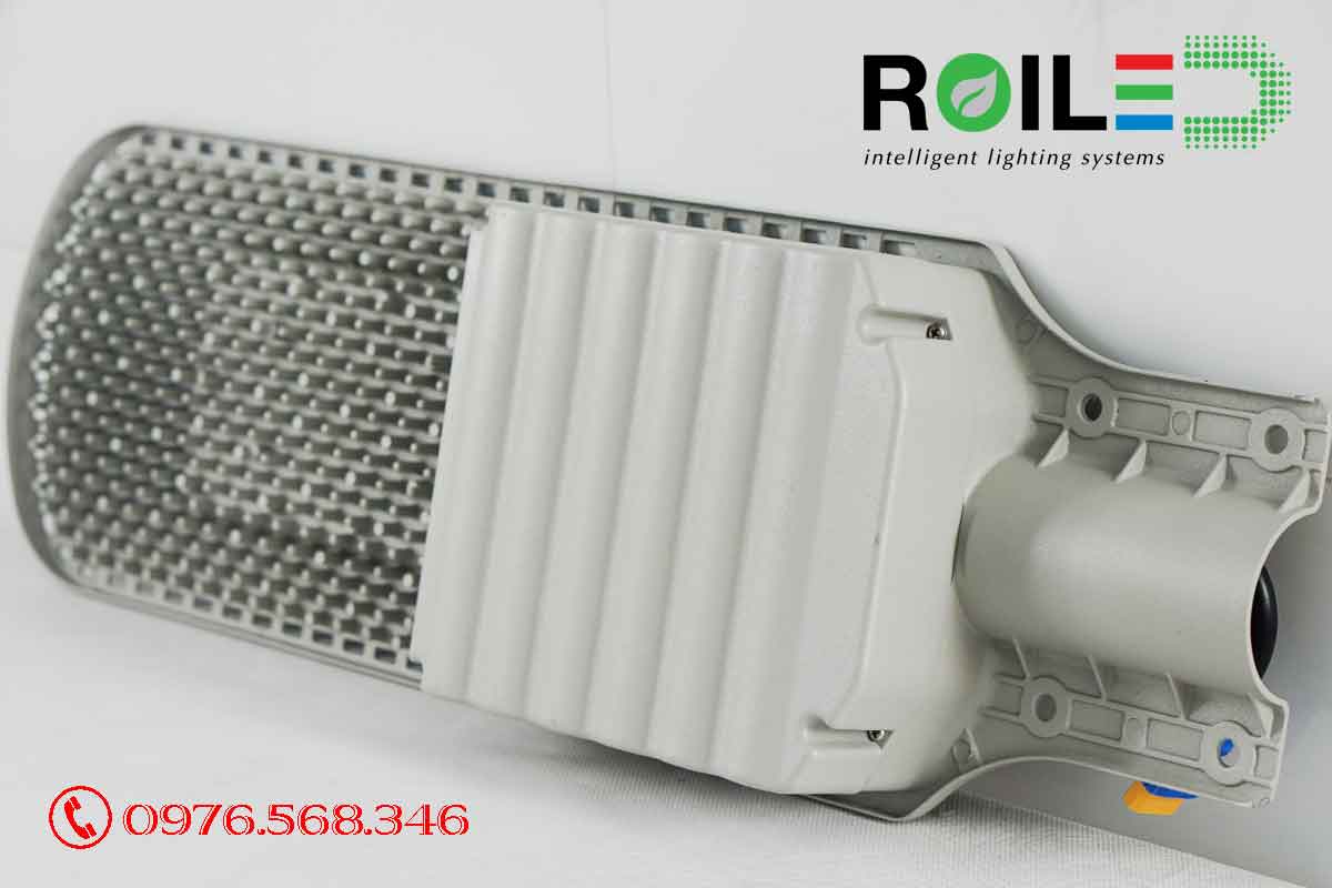 Đèn đường năng lượng mặt trời 300W cao cấp Roiled RL-D300