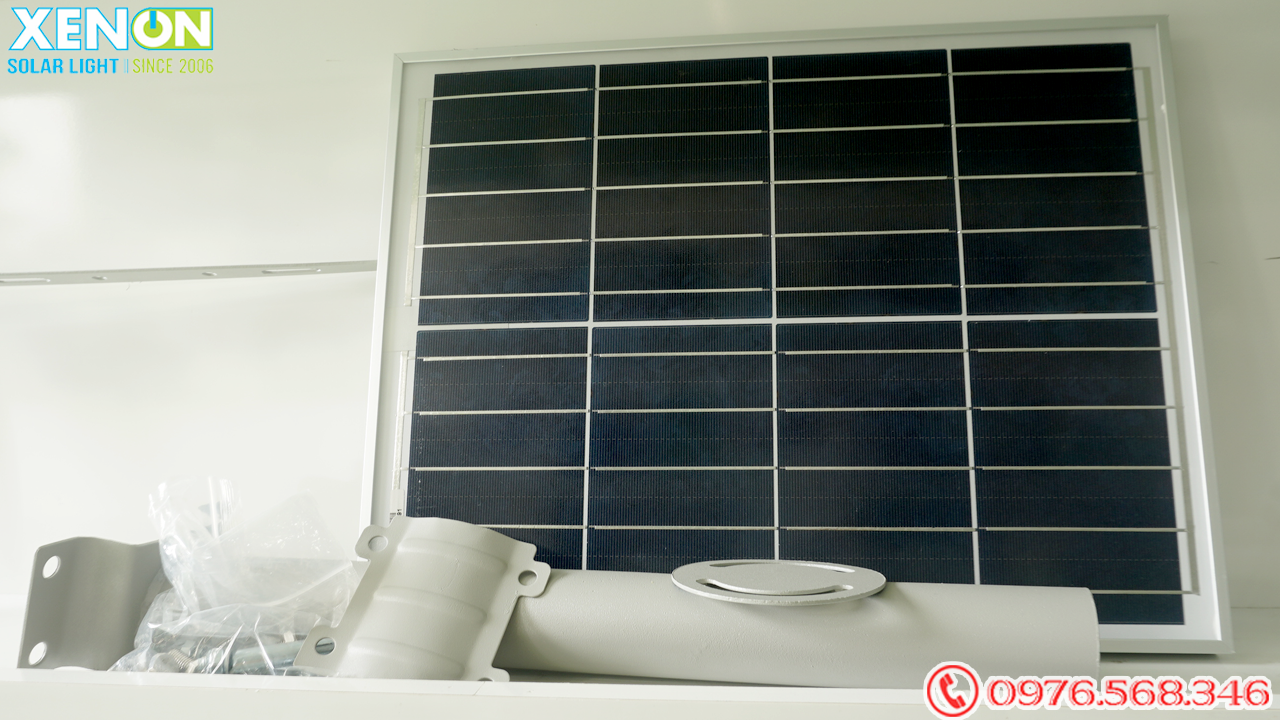 Đèn Đường Năng Lượng Mặt Trời Blue Carbon BCT-OLC 30w, linh kiện Nhật 