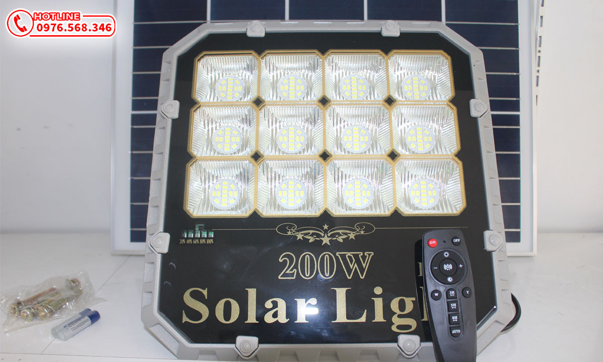 Đèn pha năng lượng mặt trời 200w cao cấp Roiled TF-200w