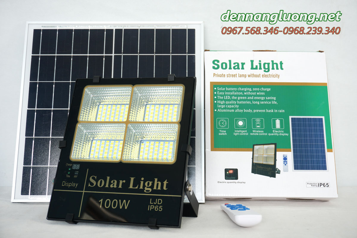 Đèn pha led năng lượng mặt trời 3 màu