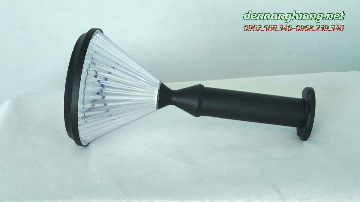 Đèn sân vườn năng lượng mặt trời Roiled