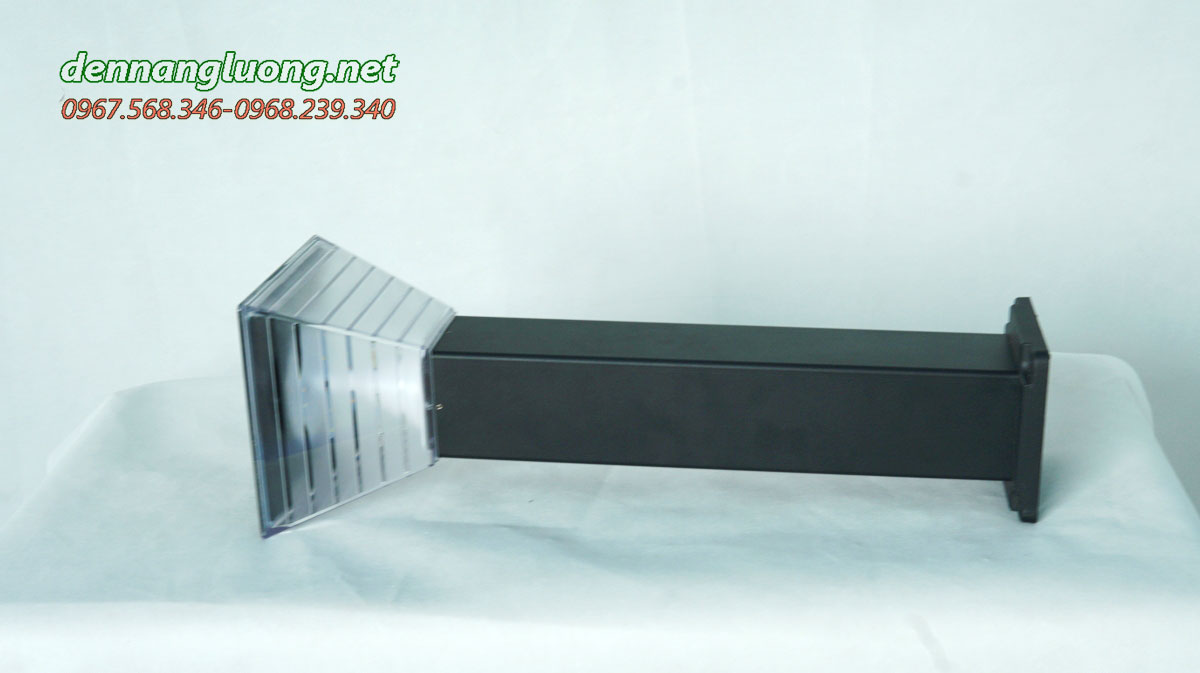 Đèn sân vườn năng lượng mặt trời Roiled