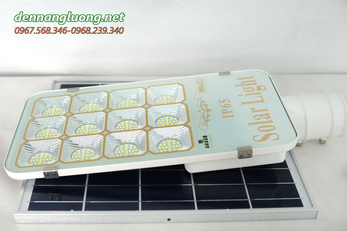 Đèn đường năng lượng mặt trời pin tách thể Roiled
