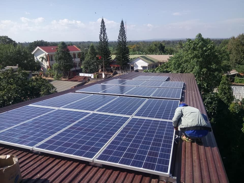 Lắp điện năng lượng hòa lưới cho nhà nghỉ Lắp điện năng lượng hòa lưới cho nhà nghỉ