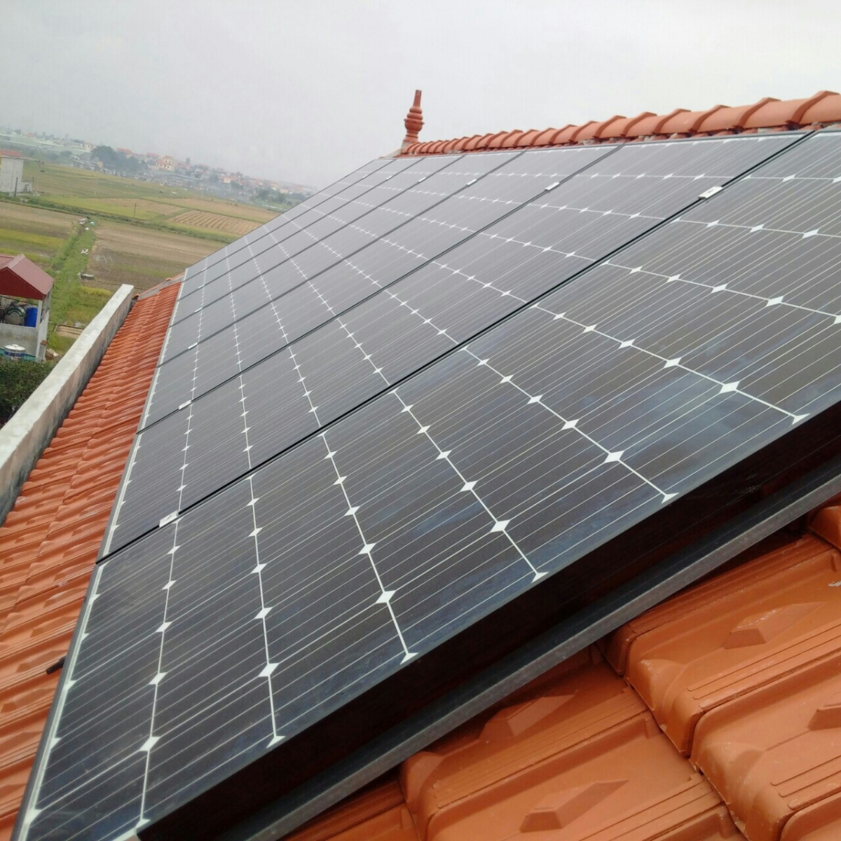 Lắp điện năng lượng hòa lưới cho nhà trọ Lắp điện năng lượng hòa lưới cho nhà trọ