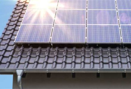 Tám pin năng lượng mặt trời 500W